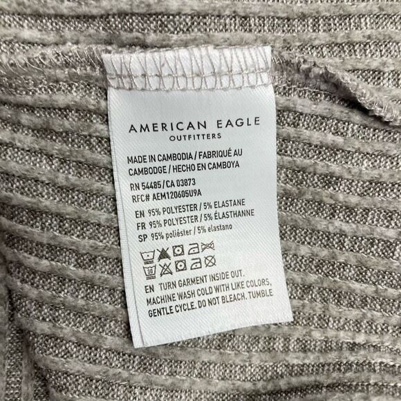 AMERICAN EAGLE OUTFITTERS Gray Long Sleeve V-Neck Sweater Size Small - Picture 4 of 9